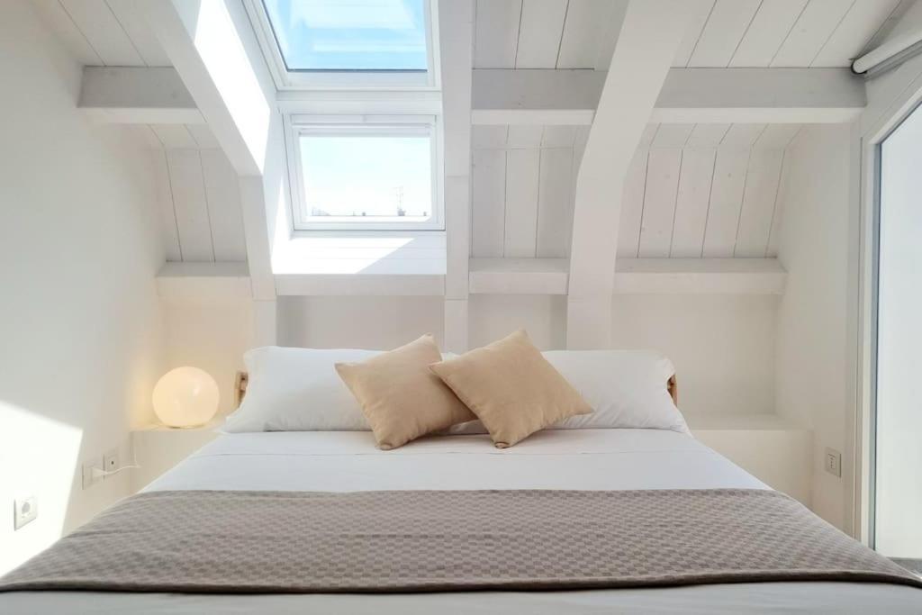 Duomo 10min Shopping&relax Fast Wifi & Balcony Apartment Milan